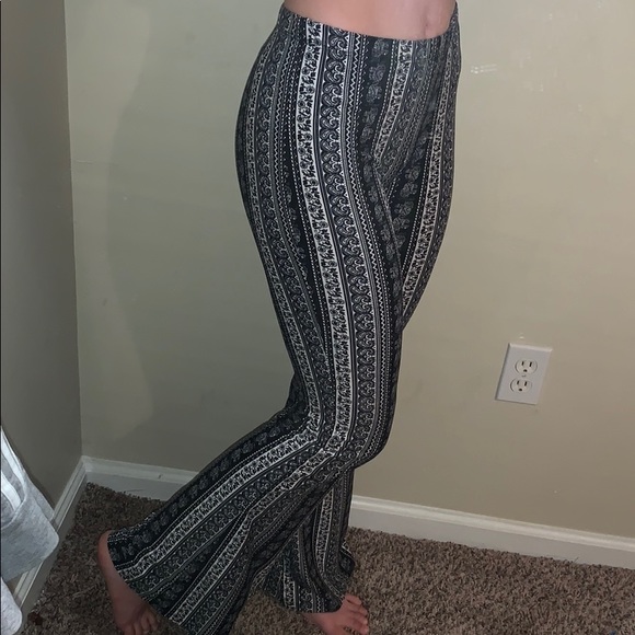 • boho elephnat flare leg pants - Picture 5 of 7